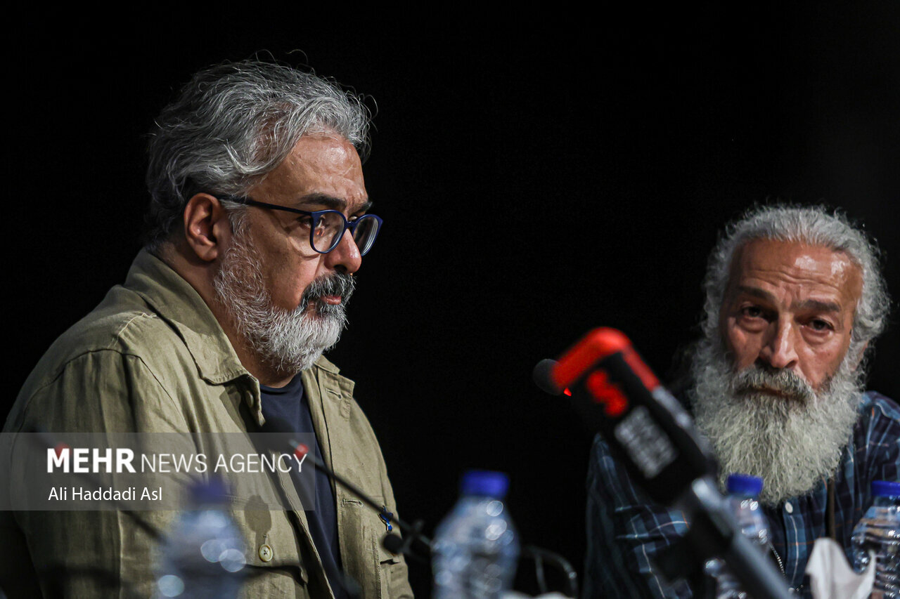 رونمایی از تاریخ هنر به روایت حسین علیزاده/انتقاد از توسعه آموزش واپسگرا در موسیقی/نگاه هویتی به موسیقی ایران 2 رونمایی از تاریخ هنر به روایت حسین علیزاده/انتقاد از توسعه آموزش واپسگرا در موسیقی/نگاه هویتی به موسیقی ایران