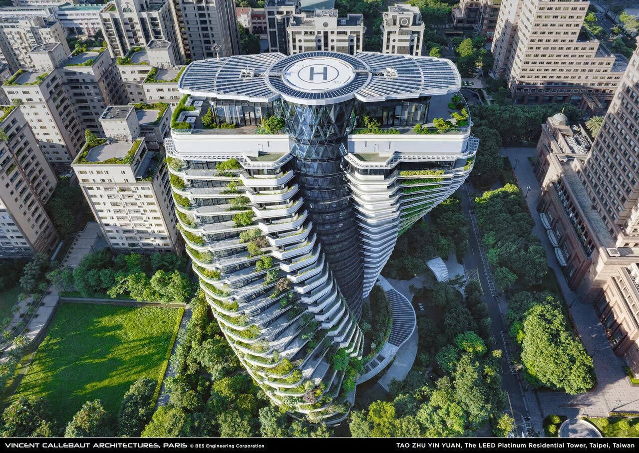 آسمانخراش ۱۰۰ متری مارپیچ پوشیده از درخت / عکس