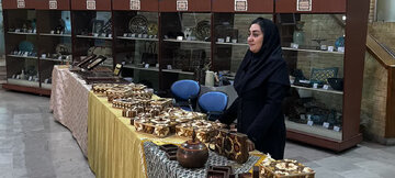 برگزاری نمایشگاه آثار هنرمند استان سمنان در وزارت میراث فرهنگی