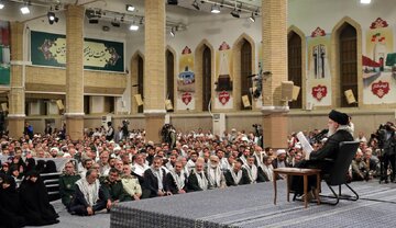 رهبر انقلاب: همه مراقب باشند؛ نباید پرچم نفوذ در کشور برافراشته شود / جبهه مقاومت فلسطین و حزب الله لبنان، پیروز میدان هستند