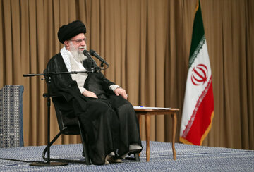 Supreme Leader stresses significance of remembering martyrs