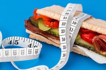 آیا یک رژیم سخت برای حفظ کاهش وزن مفیدتر است؟