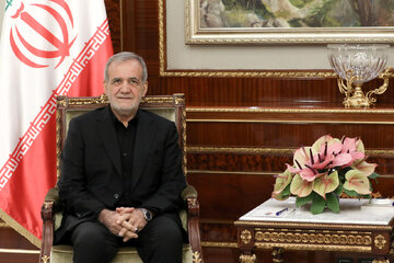 وعده پزشکیان به ایرانیان مقیم آمریکا برای تسهیل رفت و آمد / دغدغههای خود را درباره برجام با کشورهای اروپایی مطرح کردیم؛ قرار شد وزرای خارجه پیگیری کنند