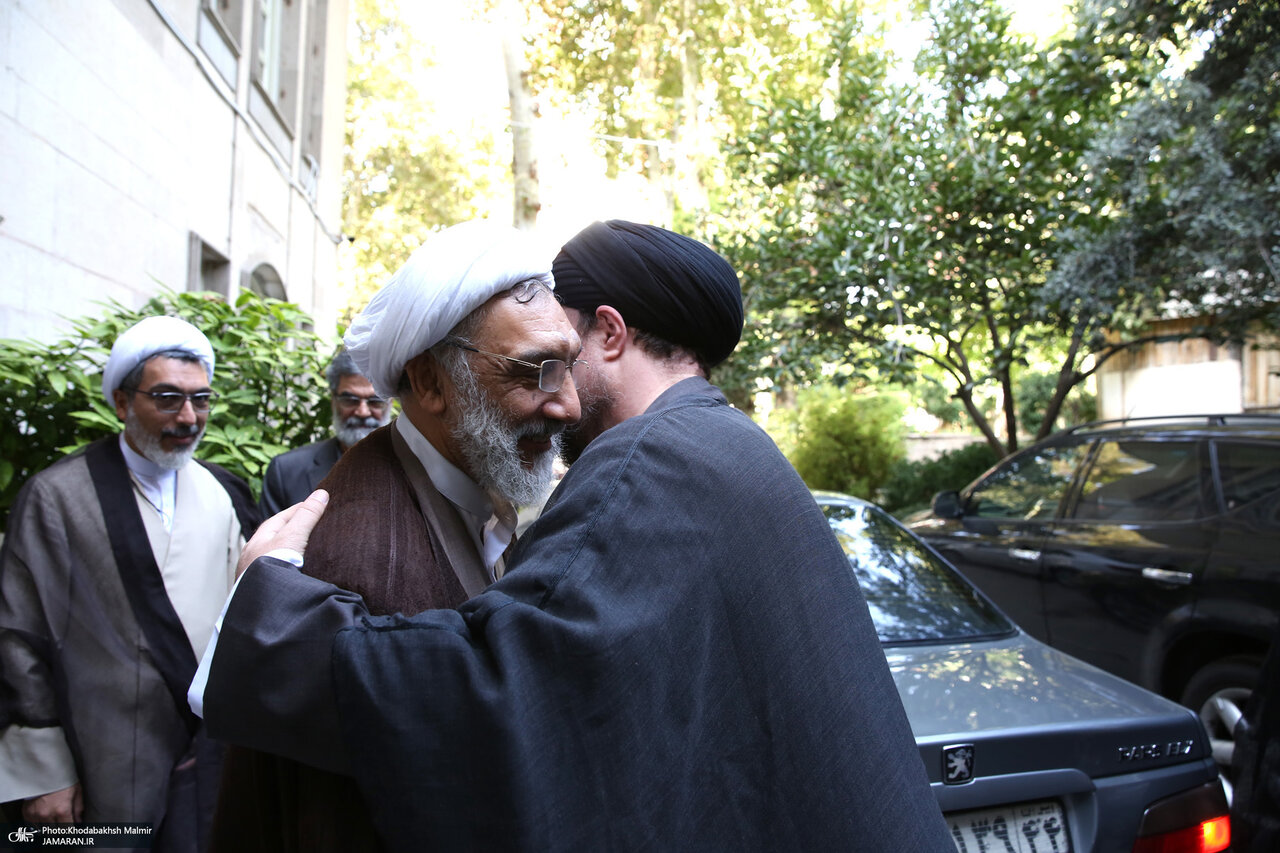 تصاویر دیدار صمیمانه سیدحسن خمینی با کاندیدای انتخابات ریاست جمهوری ۱۴۰۳