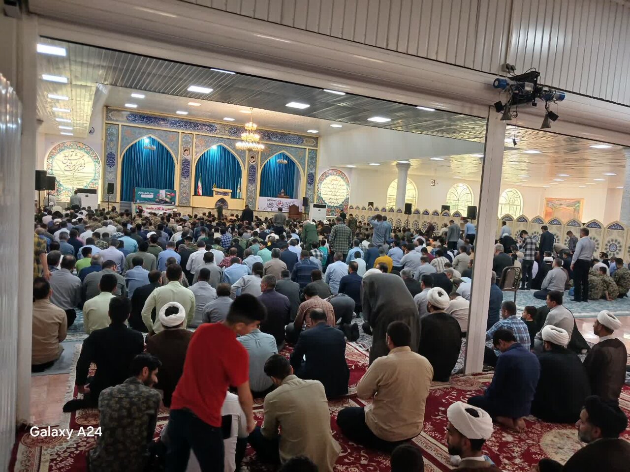 امام جمعه مسجدسلیمان : برکت خون شهدا خط و مش سیاسی احیای اسلام و دفاع از حریم و ناموس وطن است