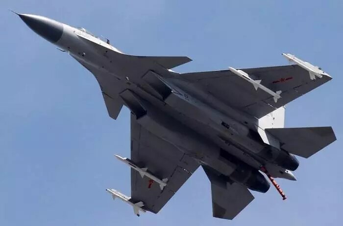 نمونه چینی جنگندههای آمریکایی و روسی/ عکس