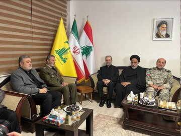 عکسی از حضور فرمانده کل ارتش در دفتر حزبالله در تهران