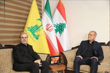 عکسی از حضور مسعود پزشکیان در دفتر حزبالله در تهران عکسی از حضور مسعود پزشکیان در دفتر حزبالله در تهران