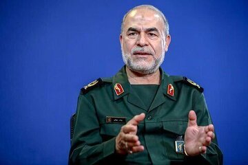 پاسخ معاون سپاه به انتقادات فضای مجازی درباره پاسخ به اسرائیل / باید با سنجش جوانب اقدام کرد / آنچه به ذهن شما می رسد قبلش به ذهن نیروهای میدانی می رسد