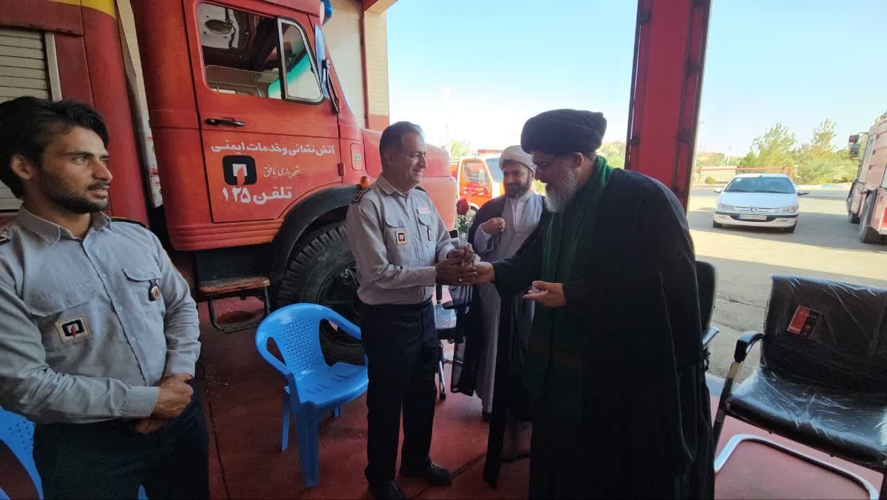 بازدید امام جمعه بافق از آتش نشانی