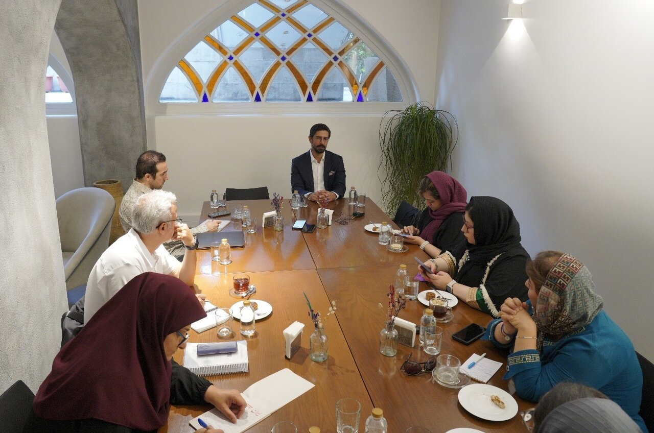 دانشیار دانشگاه تهران، بهعنوان عضو انجمن چشم پزشکان انگلستان انتخاب شد