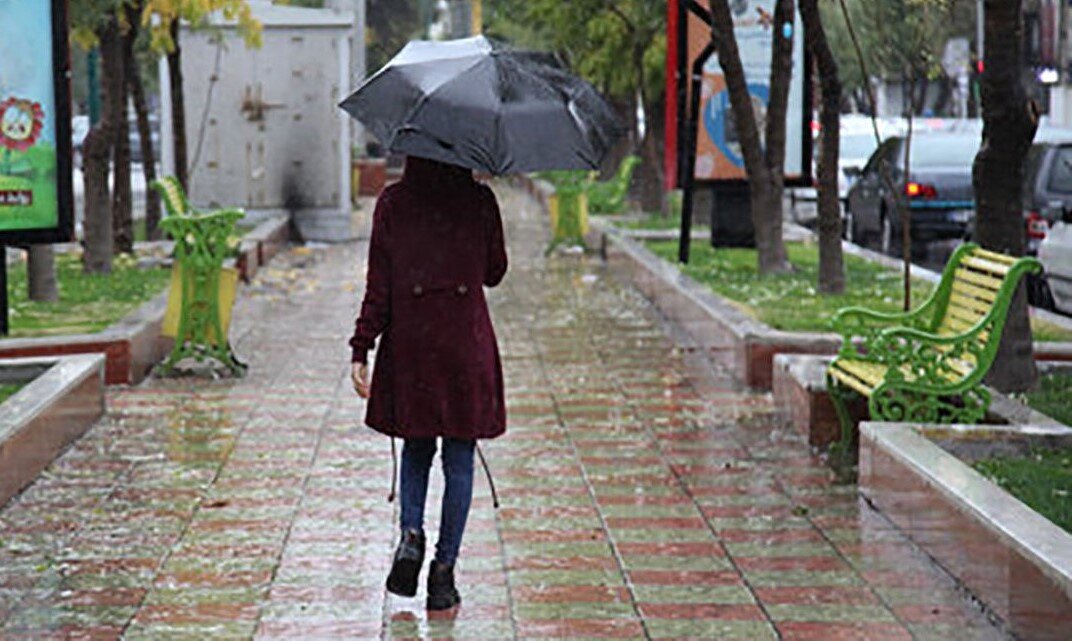 پیشبینی هواشناسی برای روزهای آینده/ کاهش محسوس دما در کشور؛ این هفته در کدام استانها برف و باران میبارد؟
