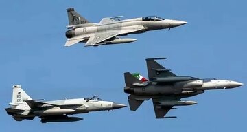 جنگنده JF-17 تاندر؛ گل سرسبد نیروی هوایی پاکستان / عکس