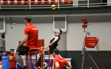 شهرداری ارومیه فردا وارد لیگ برتر والیبال میشود + رونمایی از لباسها شهرداری ارومیه فردا وارد لیگ برتر والیبال میشود + رونمایی از لباسها