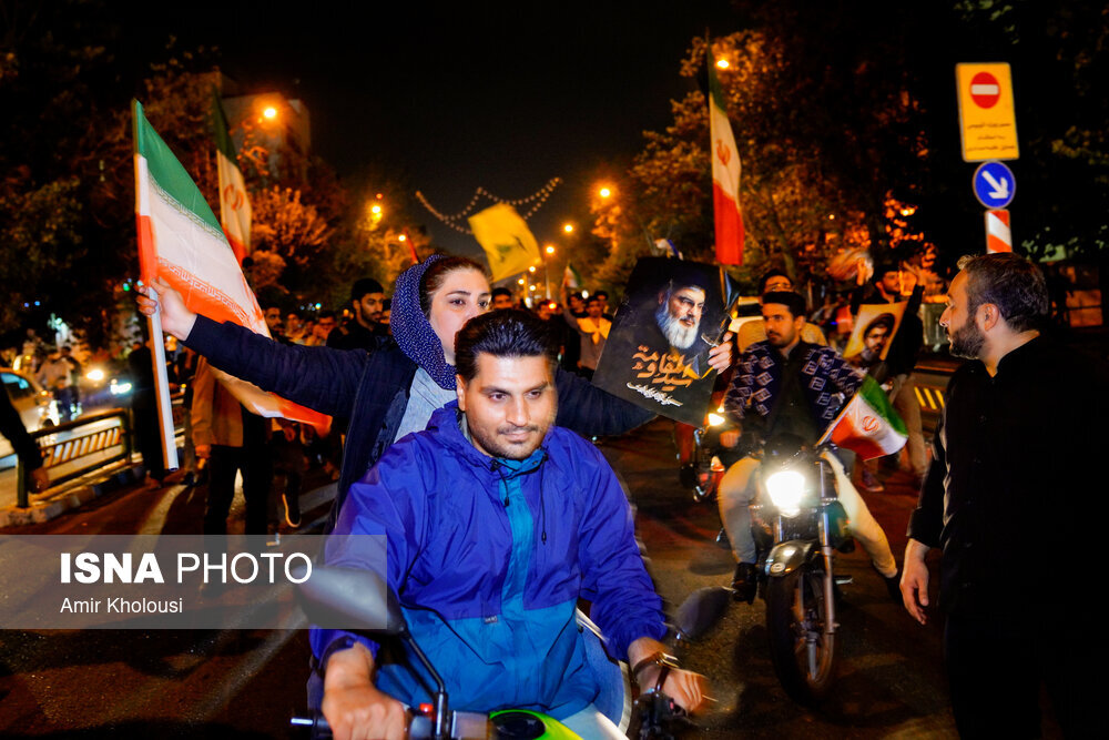 عکسی از سیدحسن نصرالله در خیابان های تهران /حال و هوای مردم بعد از حمله سپاه به اسرائیل