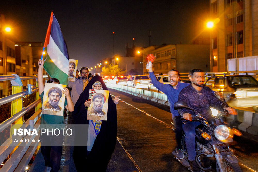 عکسی از سیدحسن نصرالله در خیابان های تهران /حال و هوای مردم بعد از حمله سپاه به اسرائیل