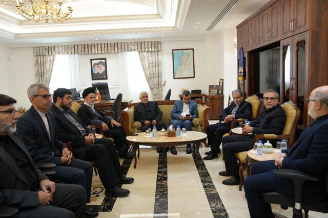 عراقچی با میقاتی دیدار کرد/ تأکید وزیرخارجه بر استفاده از ظرفیتهای دیپلماتیک ایران برای حمایت از لبنان