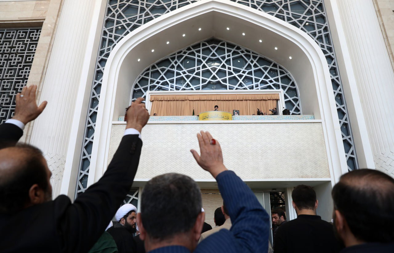 تصاویر متفاوت از نماز جمعه امروز تهران با حضور رهبر انقلاب 3