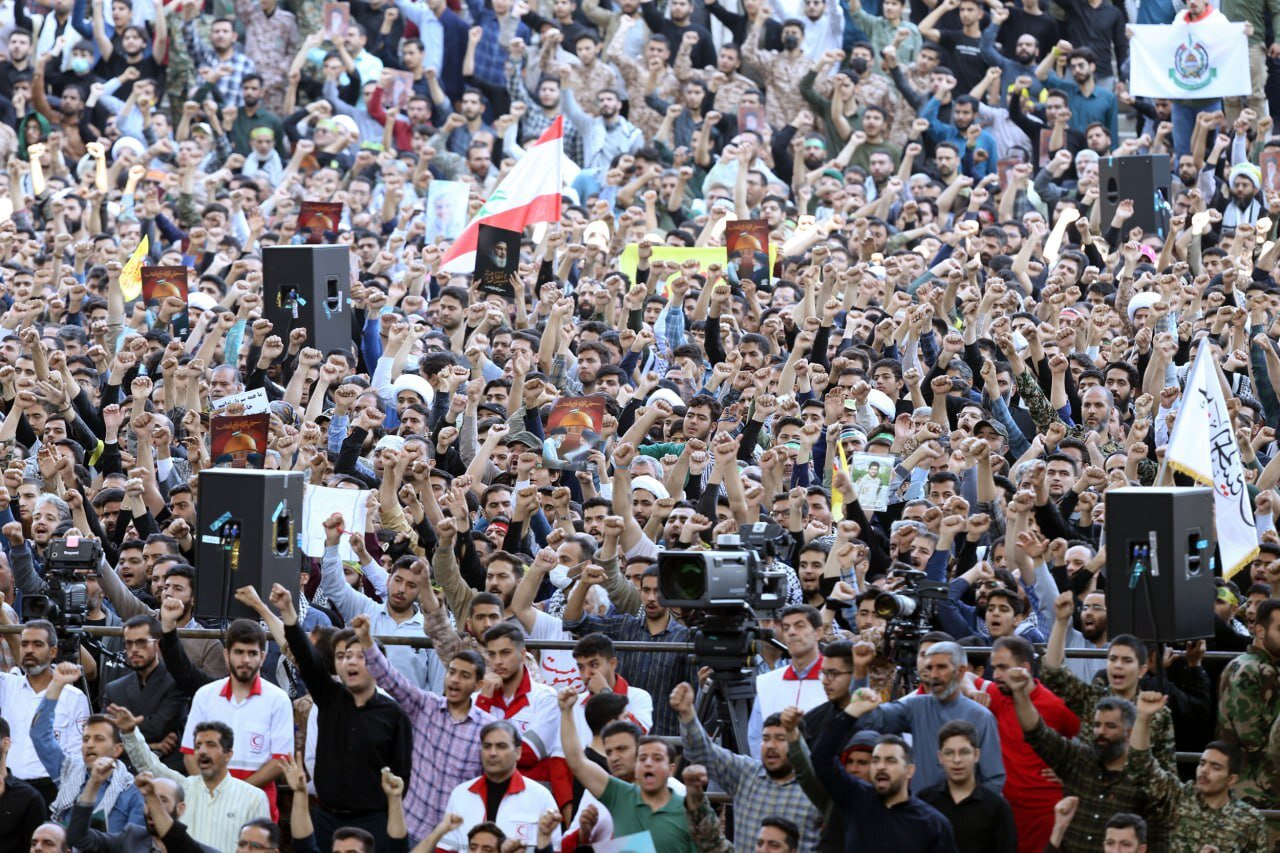 تصاویر متفاوت از نماز جمعه امروز تهران با حضور رهبر انقلاب 5