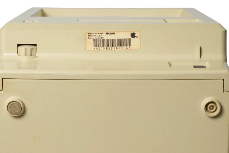 کامپیوتر قدیمی اپل صاحبانش را ثروتمند میکند