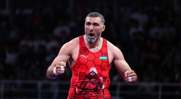 تمجید پیرمرد ازبک از کشتی ایران تمجید پیرمرد ازبک از کشتی ایران