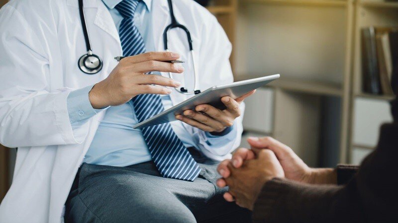 چگونه سایت دکترتو فرآیند نوبت‌گیری در مرکز درمانی را ساده‌تر می‌کند؟