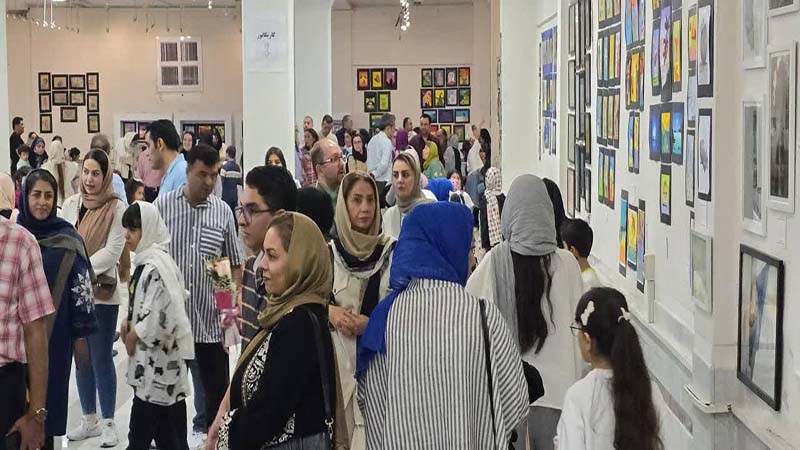 نمایشگاه دستان کوچک قدرتمند ٢