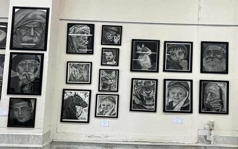 نمایشگاه دستان کوچک قدرتمند ٢