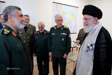 Supreme Leader awards Medal of Conquer to General Hajizadeh for victorious performance in True Promise operation