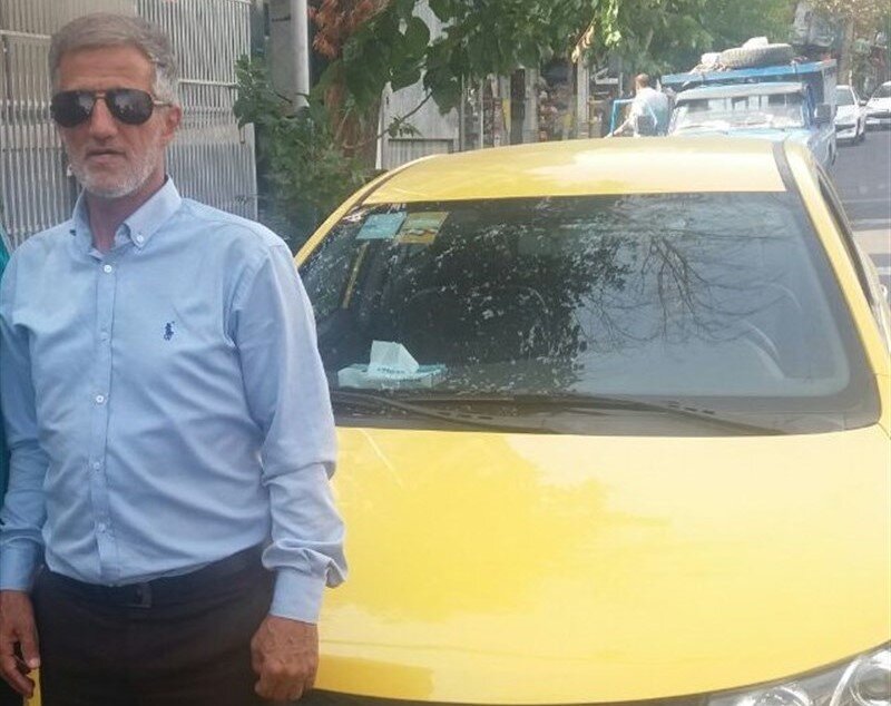 مدافع محبوب علی پروین: دنبال پول و مادیات نبودم؛ یک تاکسی دارم و با آن کار میکنم!