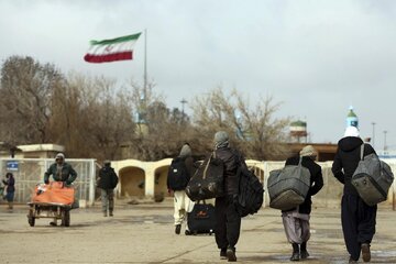 از اجاره کارت بانکی به مهاجران افغان تا مانع تراشی برخی دستگاه ها در ساماندهی اتباع خارجی / برخی اتباع 21 طرد شدند اما مجدد بازگشتند