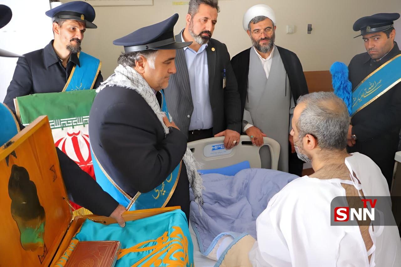 تصاویری از عیادت خادمان مسجد جمکران از رزمندگان مجروح حزب الله لبنان در حملات پیجری 4