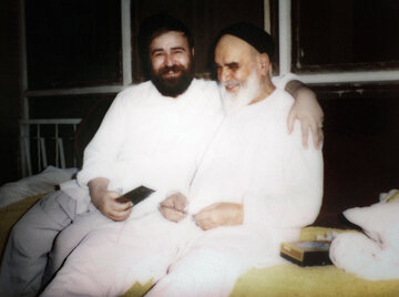 گفتوگوی منتشرنشده/ سید احمد خمینی: معاون ساواک گفت عراقیها میخواهند آقای خمینی را بکشند و گردن ما بیندازند گفتوگوی منتشرنشده/ سید احمد خمینی: معاون ساواک گفت عراقیها میخواهند آقای خمینی را بکشند و گردن ما بیندازند