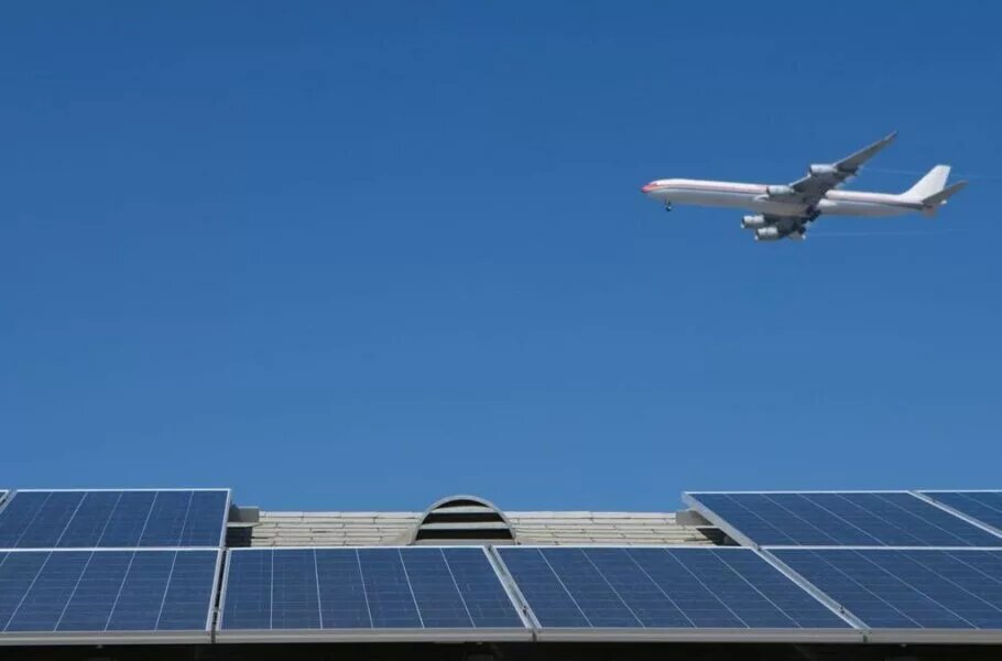 نصب بزرگترین سیستم پنل خورشیدی روی پشتبام جهان در فرودگاه دبی نصب بزرگترین سیستم پنل خورشیدی روی پشتبام جهان در فرودگاه دبی