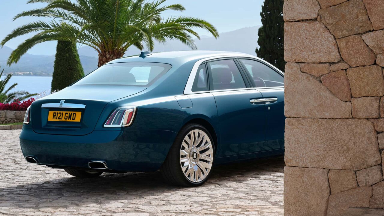 لوکسترین سدان جهان تغییر کرد