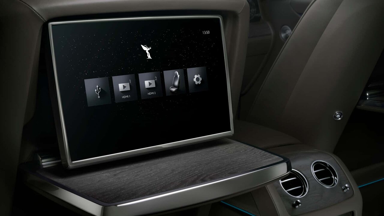 لوکسترین سدان جهان تغییر کرد