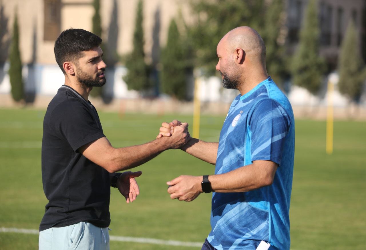 عکس | بازگشت یک استقلالی به تمرینات؛ ملاقات هافبک مصدوم با بختیاریزاده