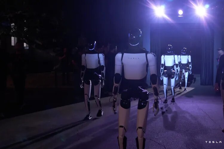 طوفان ایلان ماسک در دنیای فناوری / رباتها وارد میدان شدند