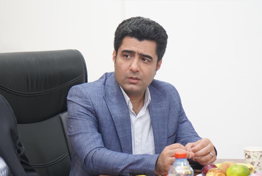 استان گلستان قطب پرورش طیور کشور محسوب میشود