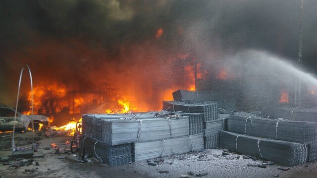 آخرین جزئیات آتشسوزی غرب تهران/ «از تلفات حادثه اطلاعی در دست نیست»