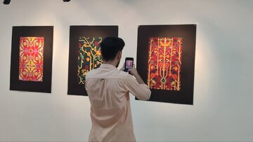 نمایشگاه انفرادی طراحی نقوش ایرانی در ارومیه برگزار شد