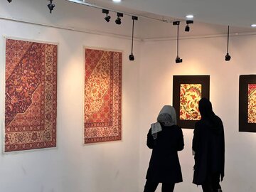 نمایشگاه انفرادی طراحی نقوش ایرانی در ارومیه برگزار شد