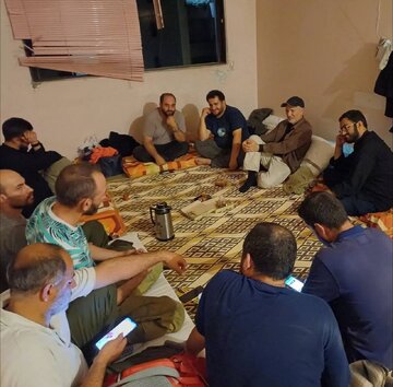 واکنش رهبر انقلاب به توهینهای علیه عطاءالله مهاجرانی /دنیا چرخش دارد، مهاجرانی در خرابه های بیروت است و مهدی نصیری از تسلیم می گوید