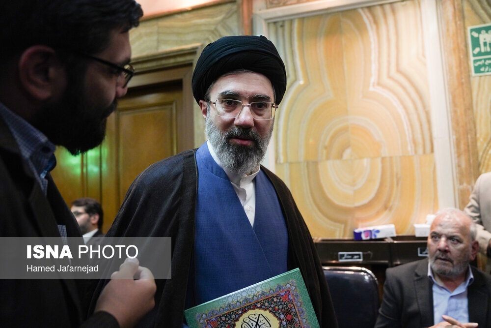 جدیدترین تصاویر از فرزند رهبر انقلاب در یک مراسم ختم/ محسنی اژهای هم آمد