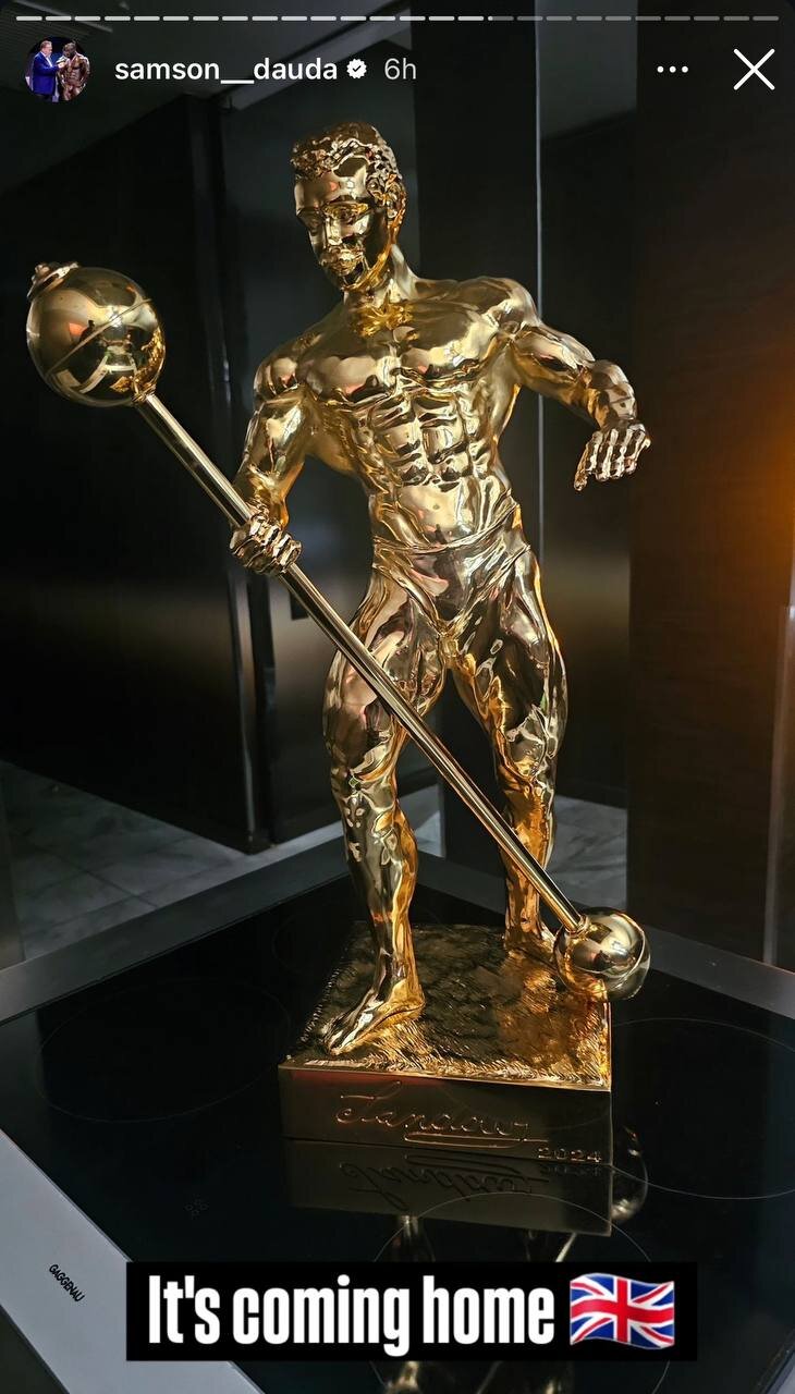 عکس | کریخوانی رقیب هادی چوپان با جام قهرمانی مستر المپیا