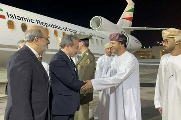 Iranian, Omani FMs discuss latest developments in region