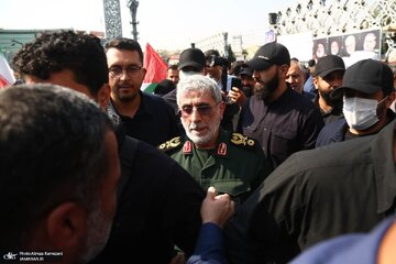 IRGC Quds Force chief seen in Martyr Nilforoushan’s funeral in Tehran