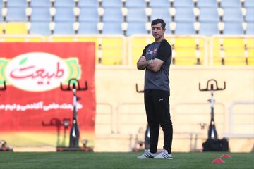 عکس | اقدام زیبای کریم باقری؛ حضور در بهشت زهرا برای دختر پرسپولیسی عکس | اقدام زیبای کریم باقری؛ حضور در بهشت زهرا برای دختر پرسپولیسی