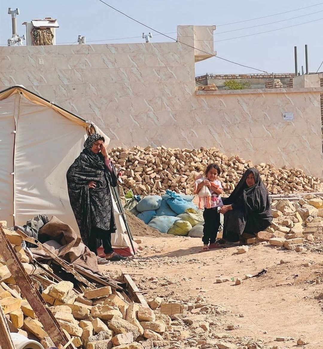 عکس | رسول خادم و تصویری غمانگیز از زلزله