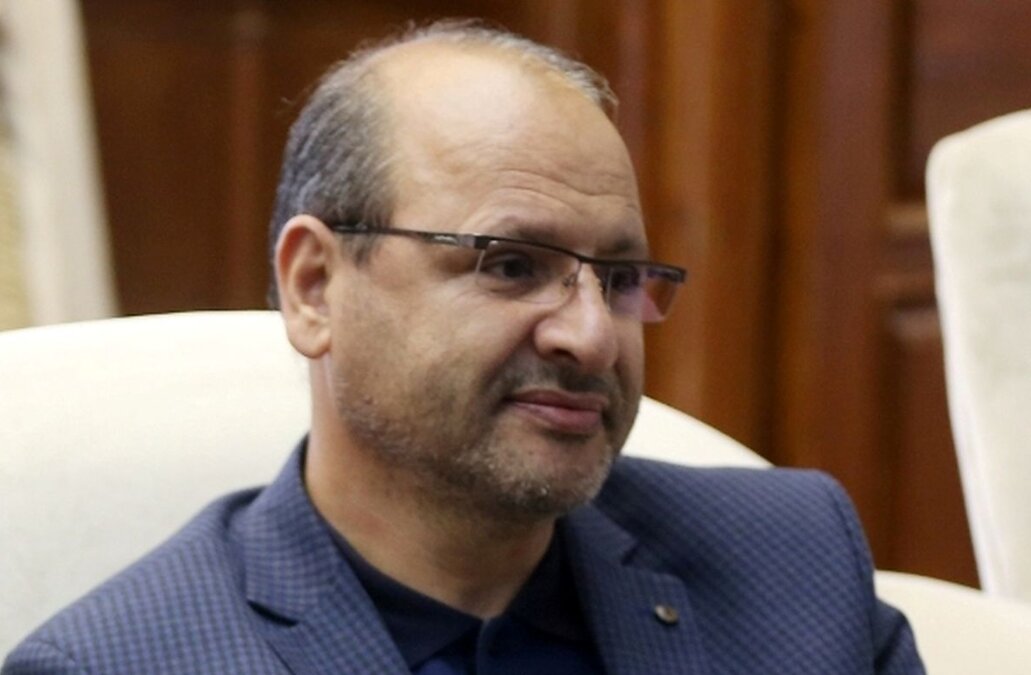 راهکار های وزیر اقتصاد جدید برای برکنار نشدن/ بخشایش:کسی که پست وزارت اقتصاد را قبول می کند، یا عاشق است یا دیوانه/ کوثری: کسی با همتی پدر کشتگی نداشت